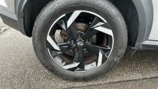 Nissan Juke 1.0 DiG-T 114 N-Connecta 5dr Petrol Hatchback